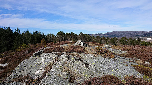 Sælsfjellet, northern summit