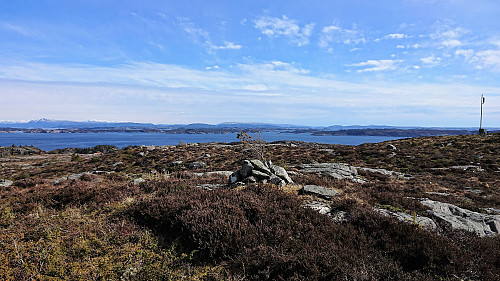 Sælsfjellet, northern summit