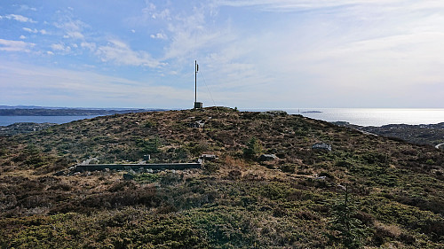 Southern summit from the northern summit