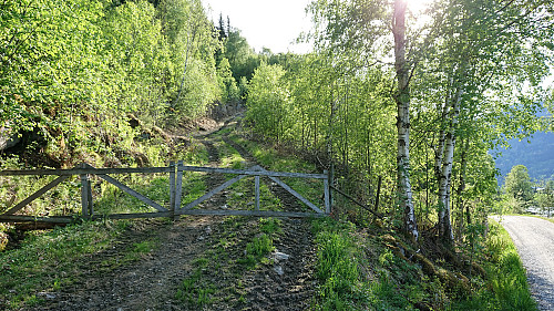 Looking back at the end/start of the tractor road