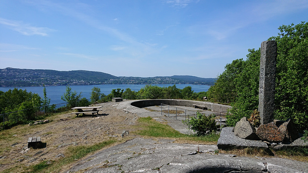 Hellen festning with Askøy in the background