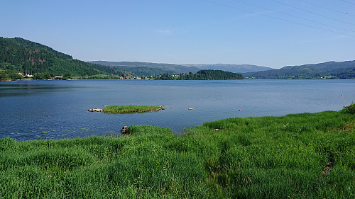 Kalandsvatnet from the west