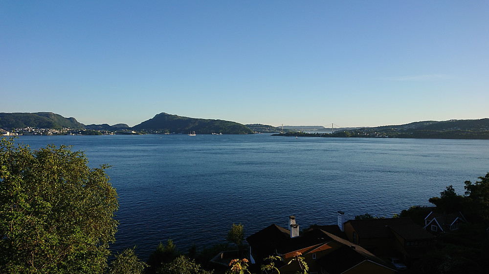 View from Dronning Mauds Utsikt i Helleveien