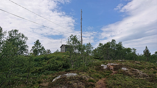 Small building with the Rotten visitor register