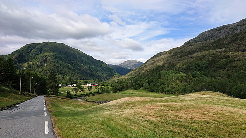 Getting to the end of Hauglandsdalen