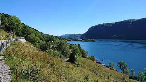 Hindenesfjorden