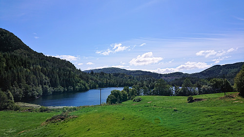 View from Vassbygdvegen: Jerfjellet (left), Krossane (center) and Svekanen (right).