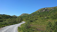 Gravel road towards Såta