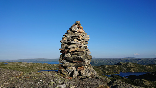 Kvasshovd with Ustetind in the background to the left
