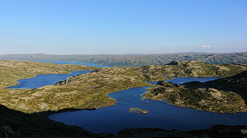 View towards Ustetind (left) and Store Grønenuten (center) from Kvasshovd