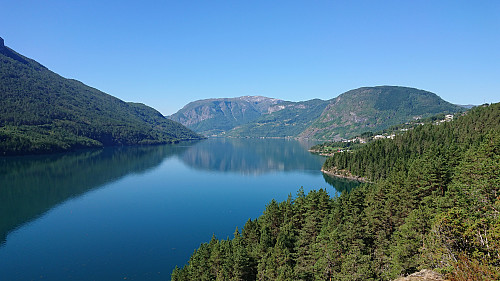View towards Skriki (left) and Stedjeåsen (right) from Varpet