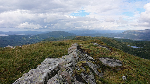 The viewpoint northwest of the summit