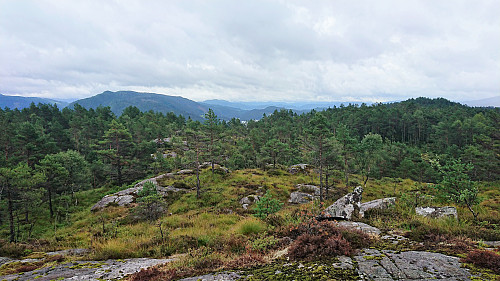 View south from the descent from Myrsfjellet