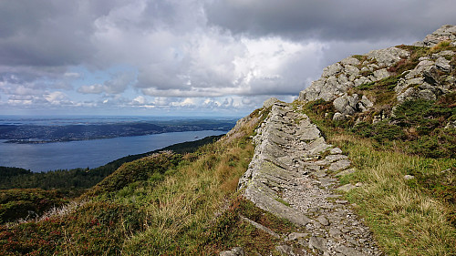 Approaching Blåmanen Vest
