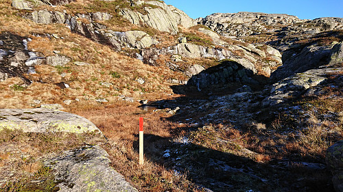 Marked trail south of Krokavatnet