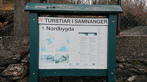 Trail information sign south of Nordvikavatnet