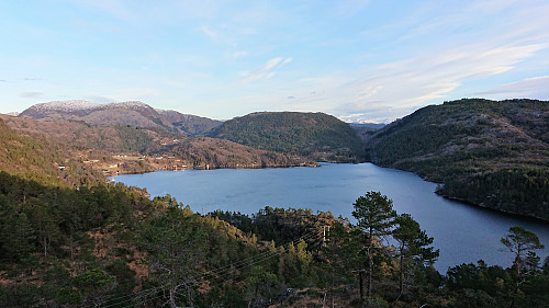 Trengereidfjorden. Krånipa (left), Eineråsen (center) and Liahedda (right)