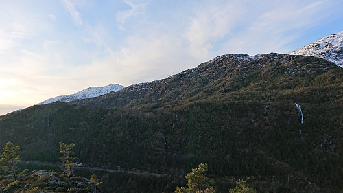 Svenningen (left) and Sauafjellet (right) from Store Sundhaugen