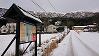 Marked trailhead at Borgo