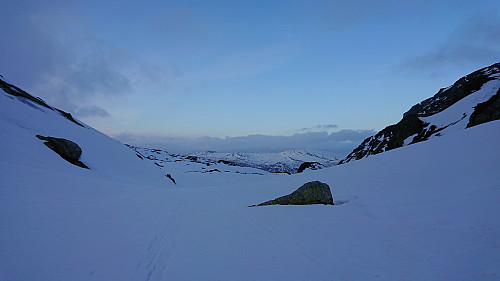 View towards Hamlagrøvatnet from north of Solheimdalsvatnet