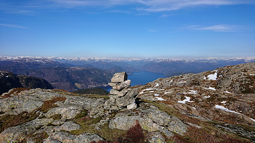 The western summit of Hiklettane
