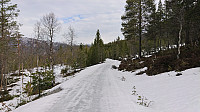 Gravel road shortly after Goro