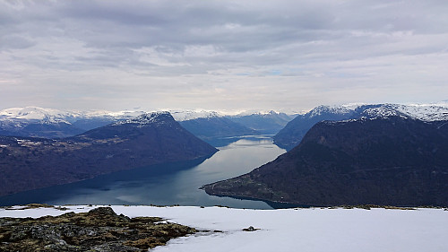 Towards Molden and Urnes from the descent from Vetle Haugmelen