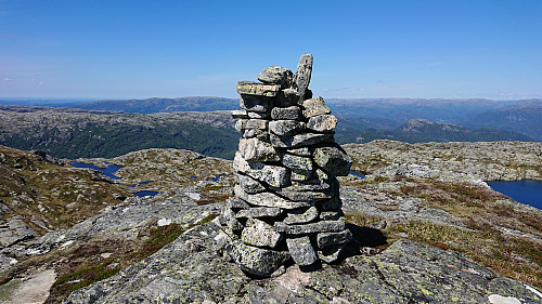 The large cairn at Høgenipa