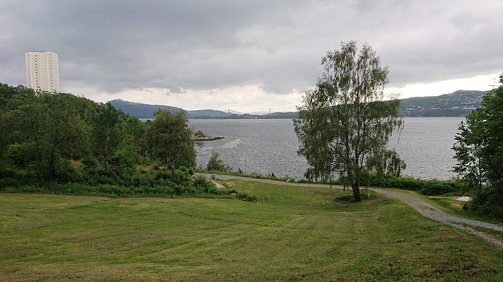View towards Askøybroen from below Øvre Lønborg