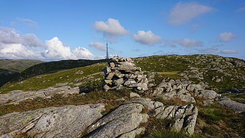 Lavet SØ with Rundemanen in the background