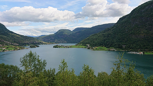View towards Barsnes from Røvhaugane