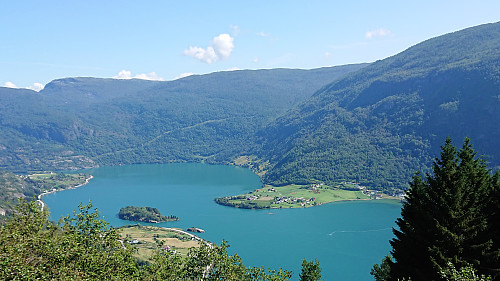 Barsnes from the descent from Hølsete