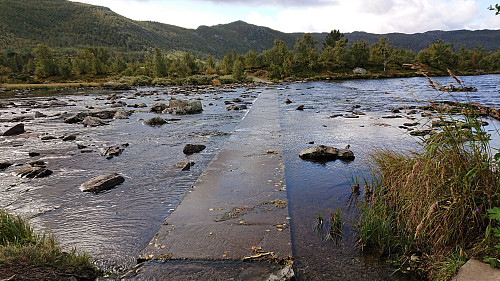 Rather wet crossing south from Storisøyne