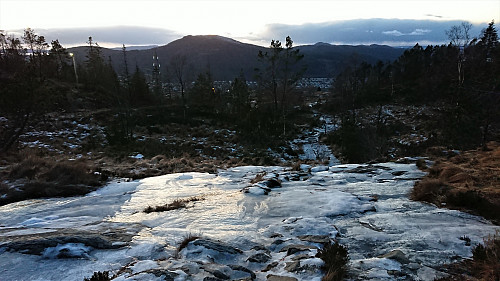 The ice-covered trail on the descent