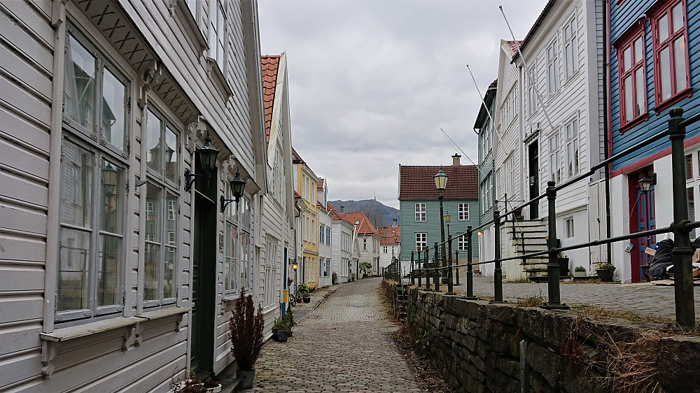 Ytre Markeveien with Ulriken in the background