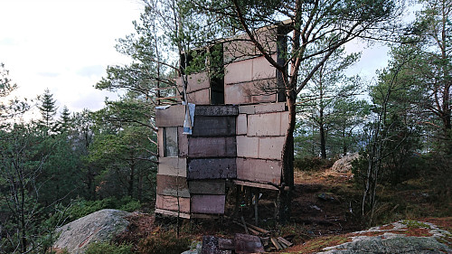 Building southwest of Ørneberget NV