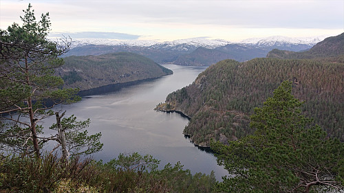 Northeast from north of Sverrestuven