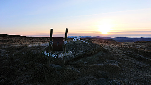 The visitor register at Ilefjellet
