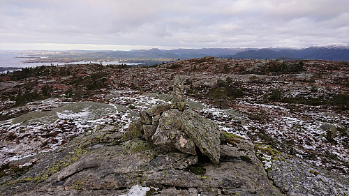 The small cairn at Kvamsfjellet