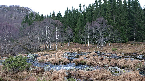 Crossing the river west of Huldastølen