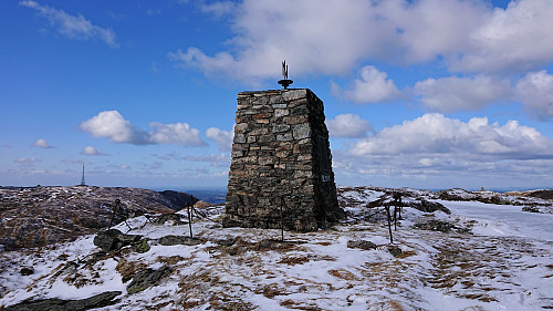Norrønavarden with Rundemanen in the background