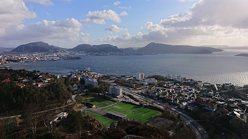 View southwest from Rognåsen