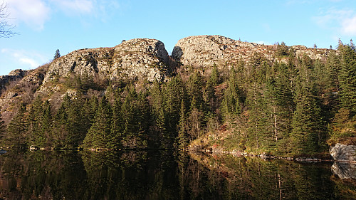 Tyely is/was located in the narrow valley at the top of the picuture