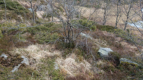 The location of Østerbøhytten? Note the metal loop to the left.