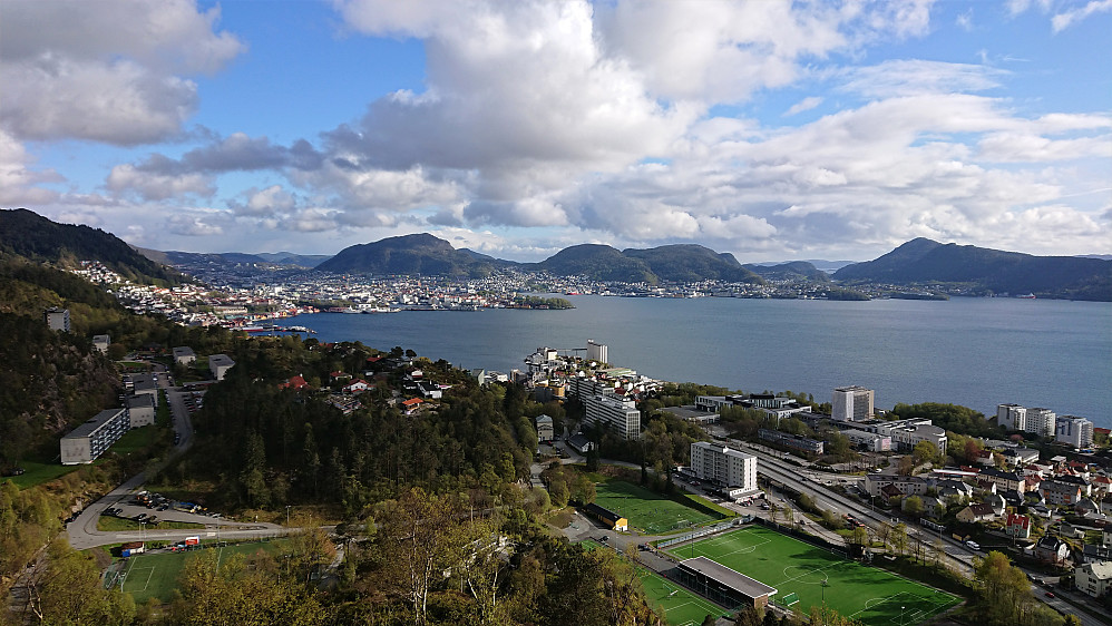 View towards the city center from Rognåsen