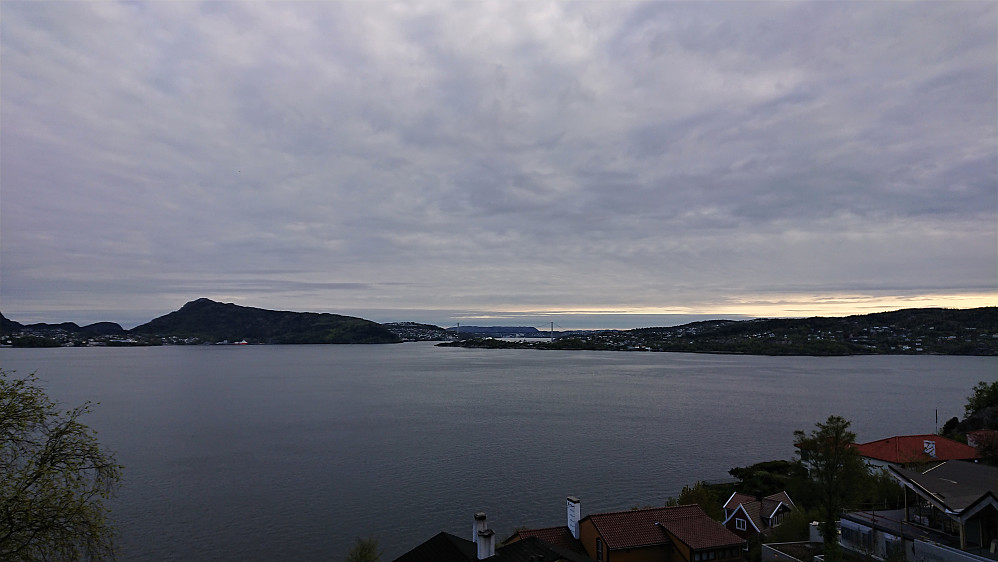 View towards Askøybroen from Dronning Mauds Utsikt in Helleveien. Lyderhorn to the left.