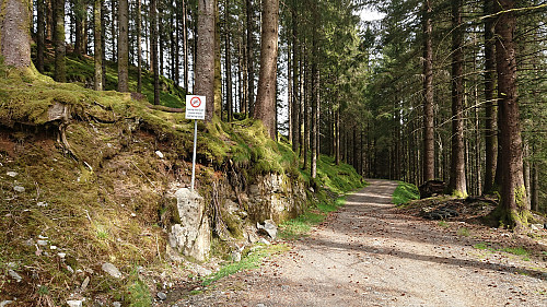 Apparently I was not supposed to have come up the gravel road from Bontveit by bike...