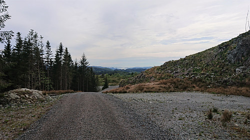 West towards Fanafjorden from the top of the gravel road above Riple