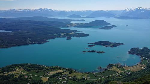 East/southeast from Hovlandsnuten