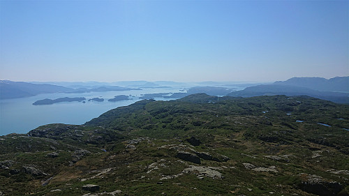 South from the 737 hill south of the summit of Etlådnefjellet